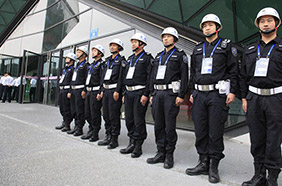 特保、安保人员