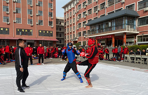 少林文武学校学生参加武术比赛